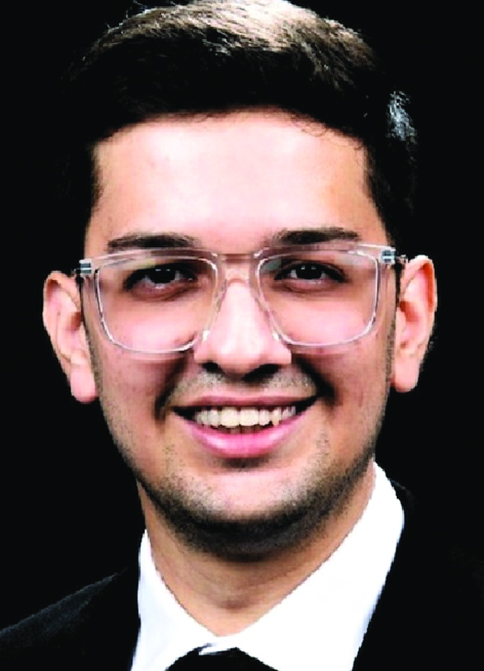 OTT પર શ્રેણી જોઈ, ૧૨ કલાક અભ્યાસ કર્યો;આ રીતે હૈદરાબાદનો તેજસ CA ટોપર બની